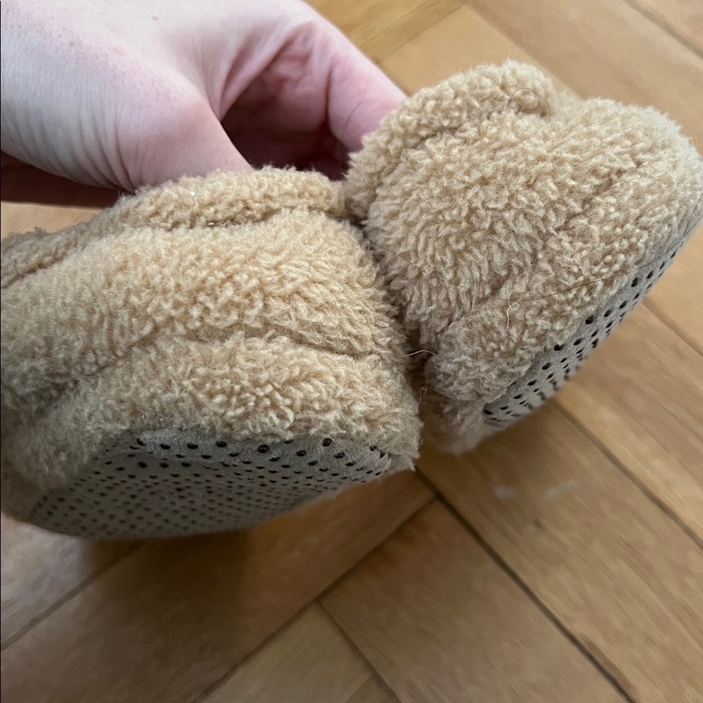 Kids Slippers - Picture 6 of 7